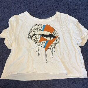Women’s shirt, cropped, size small